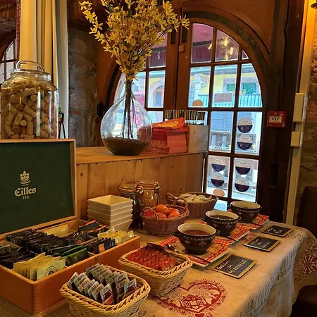 Au Cerf Hotel Riquewihr